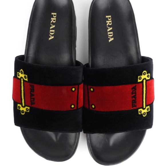 Prada Black and Red Printed Velvet Flip Flop Slip on Sandals - 40.5 - Picture 1 of 5